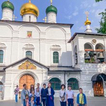 Воспитанники воскресной школы храма святых мучеников Адриана и Наталии в Бабушкине посетили Пасхальный концерт в Сретенском монастыре