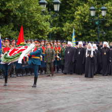 В День памяти и скорби Святейший Патриарх Кирилл возложил венок к могиле Неизвестного солдата у Кремлевской стены