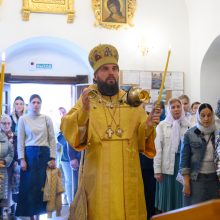 Митрополит Арсений возглавил всенощное бдение в храме Живоначальной Троицы в усадьбе Свиблово