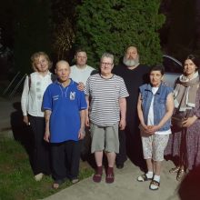 Клирик храма преподобного Сергия Радонежского в Бибиреве с волонтёрами посетил в социальный дом «Ной» в деревне Ховрино