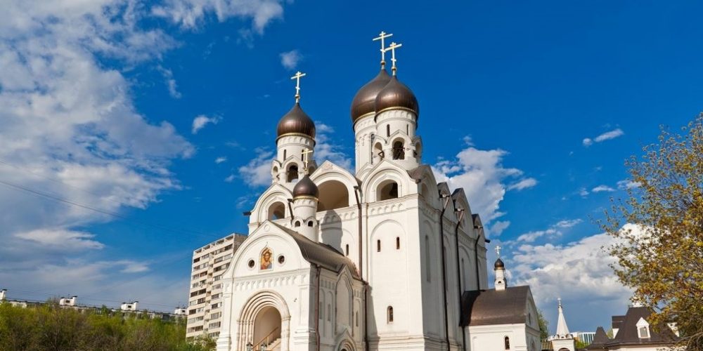 Архиепископ Егорьевский Матфей возглавит Богослужение в храме преподобного Серафима Саровского в Раеве