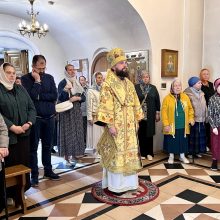 Митрополит Арсений совершил Божественную литургию в храме священномученика Владимира, митрополита Киевского и Галицкого, в Свиблово