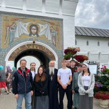 Юные паломники храма святых мучеников Адриана и Наталии в Бабушкине посетили Свято-Введенский Толгский монастырь