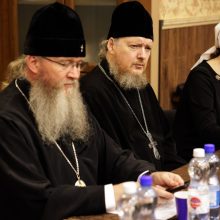 Настоятель храма Торжества Православия в Алтуфьево протоиерей Сергий Кляев принял участие в первом заседании новообразованного епархиального отдела «Церковь и медицина» в Луганске