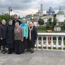 Учащиеся просветительских курсов храма святого благоверного Димитрия Донского в Раеве совершили паломничество в Сергиев Посад