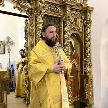 В день памяти пророка Илии митрополит Арсений совершил Литургию в храме Живоначальной Троицы в усадьбе Свиблово