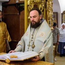 Митрополит Арсений совершил Божественную литургию в храме Живоначальной Троицы в усадьбе Свиблово