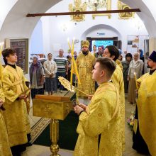 Накануне Недели 10-й по Пятидесятнице митрополит Арсений возглавил всенощное бдение в храме Живоначальной Троицы в усадьбе Свиблово