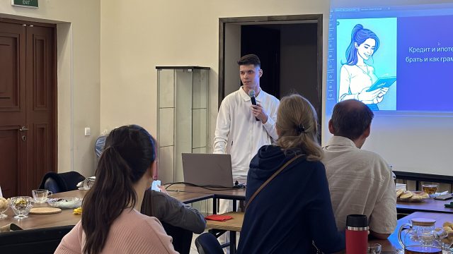 При храме иконы Божией Матери «Неопалимая купина» в Отрадном состоялся второй семинар по финансовой грамотности на тему «Кредит и ипотека»