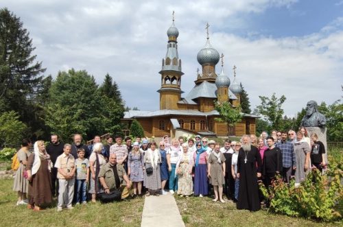 Паломническая поездка на малую родину равноапостольного Николая Японского прихожан храма преподобного Сергия Радонежского в Бибиреве