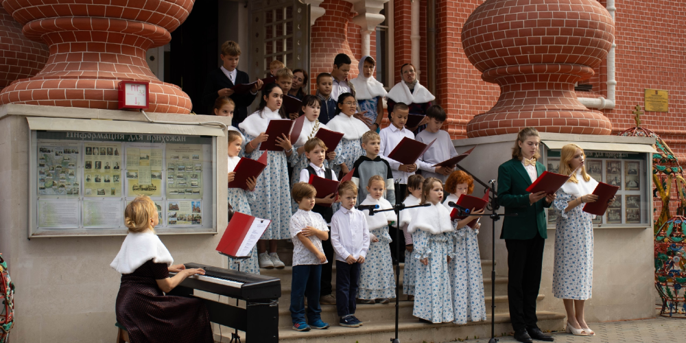 В храме Живоначальной Троицы при бывшем приюте Бахрушиных прошел праздник в честь нового учебного года