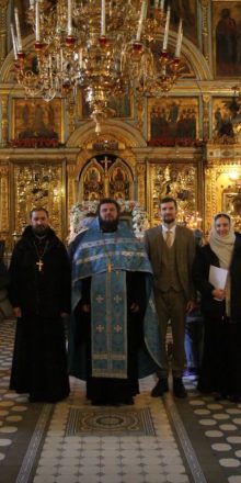 В день праздника Покрова Пресвятой Богородицы в храме Тихвинской иконы Божией Матери в Алексеевском состоялись молебен и миссионерская акция
