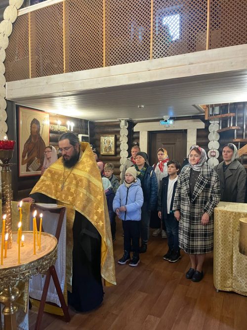 В воскресной школе при храме святителя Макария (Невского) в Бутырском начался новый учебный год