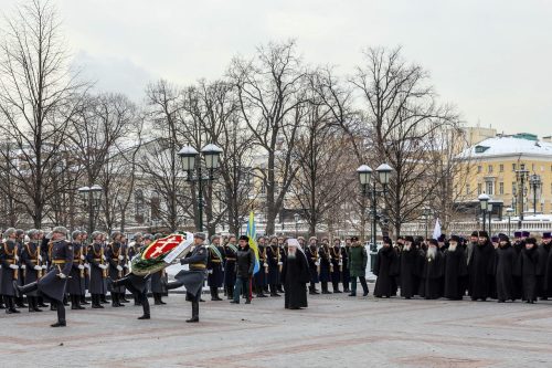 Архиепископ Егорьевский Матфей принял участие в церемонии возложения венка к могиле Неизвестного солдата