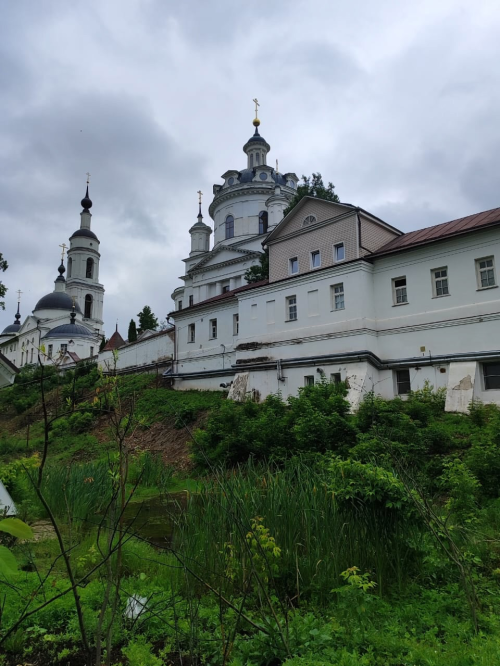 Прихожане храма святых равноапостольных Мефодия и Кирилла в Ростокино отправили очередную помощь в Вознесенский монастырь г.Козельска