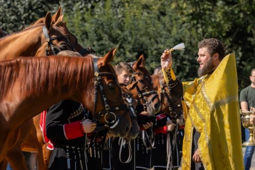 Традиционный молебен, посвященный памяти святых мучеников Флора и Лавра, состоялся в храме-часовне на ВДНХ
