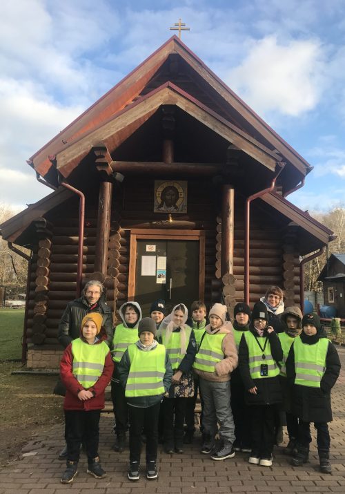 Экскурсия учащихся 4 класса школы №763 в храм в честь иконы Божией Матери «Иверская» в Бабушкине