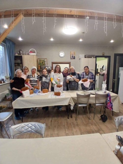 В пекарне при храме святого благоверного князя Александра Невского в Лианозове прошел мастер-класс по выпечке чиабаты и пшеничного хлеба