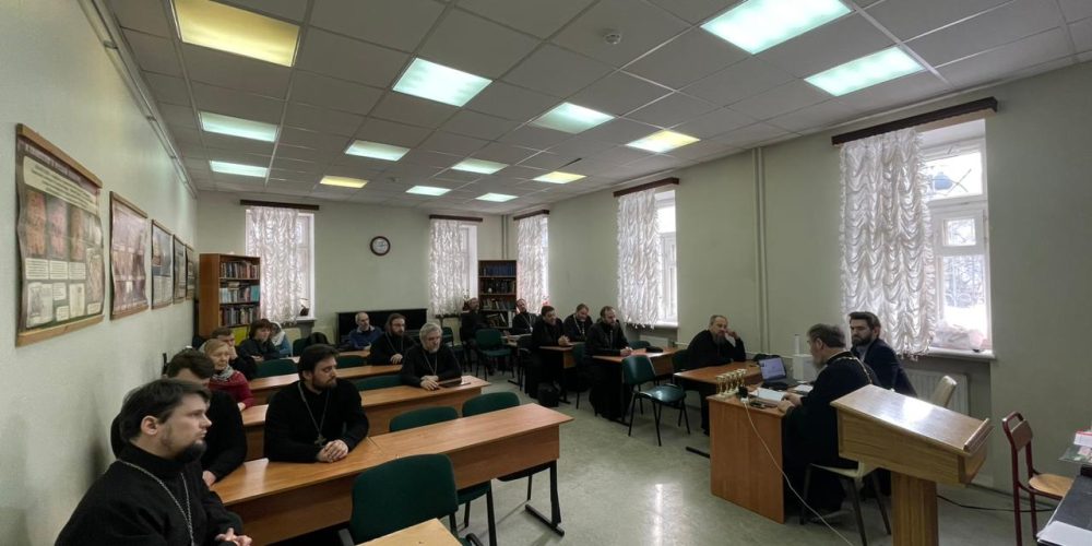 Состоялся инструктаж комиссий научно-исследовательской культурологической олимпиады «История и культура храмов столицы и городов России – 2024»