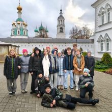 Подростки храма иконы Божией Матери «Отрада и Утешение» в Ярославском провели осенние каникулы в Толгском монастыре