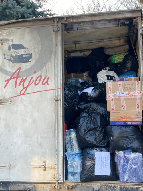 Сбор гуманитарной помощи для вынужденных переселенцев  из Донецкой и Луганской Народных Республик