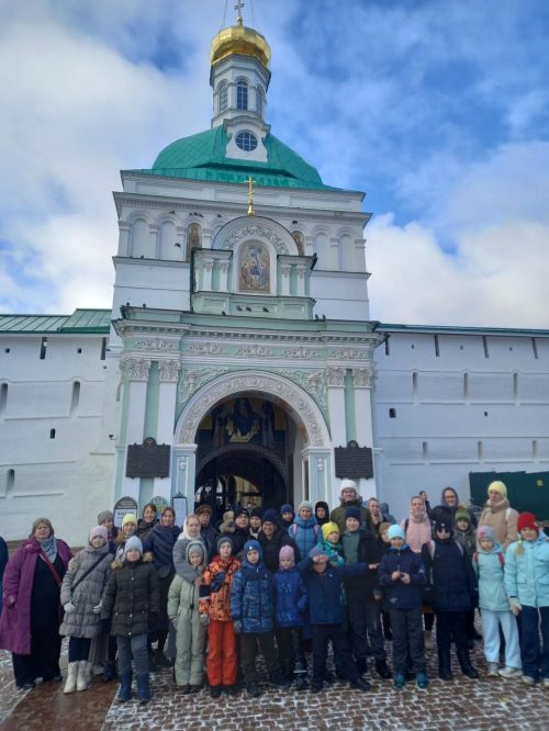 Паломническая поездка воскресной школы храма Собора Московских Святых в Бибиреве в Троице-Сергиеву Лавру