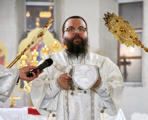 В праздник Рождества Христова архиепископ Егорьевский Матфей совершил великую вечерню, утреню и Божественную литургию в храме Успения Божией Матери в Останкине