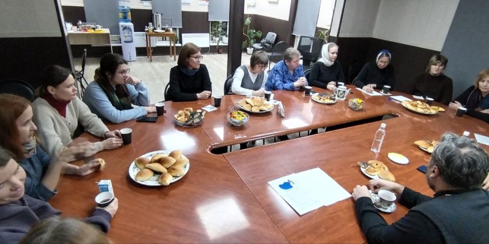 В храме святого благоверного князя Димитрия Донского в Раеве встретились желающие вступить в сестричество Северо-Восточного Московского викариатства