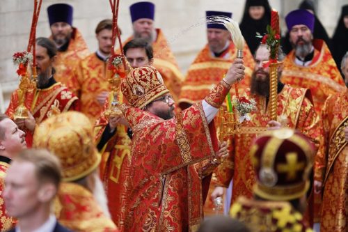 Архиепископ Егорьевский Матфей сослужил Святейшему Патриарху Кириллу за Божественной литургией в Успенском соборе Московского Кремля