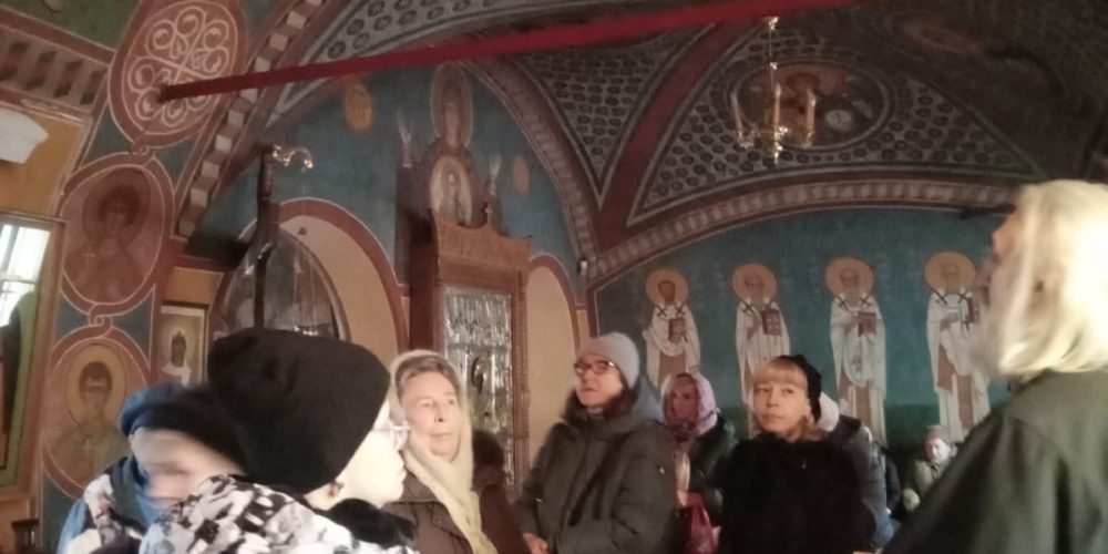 Прихожане трех храмов СВАО посетили с экскурсией храм святителя Николая Чудотворца в Кленниках