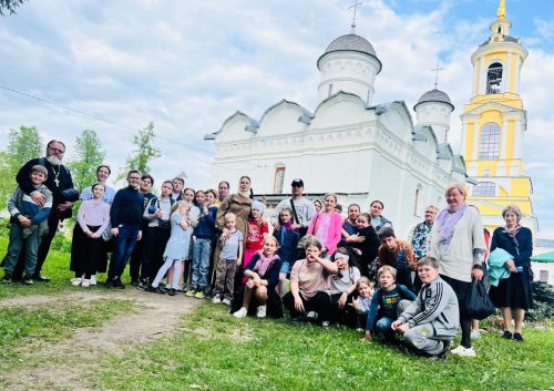 Активно закончили учебный год воспитанники воскресной школы храма Воздвижения Креста Господня в Алтуфьеве
