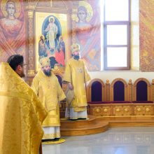 В Неделю 23-ю по Пятидесятнице митрополит Арсений совершил Божественную литургию в храме Успения Пресвятой Богородицы в Останкине