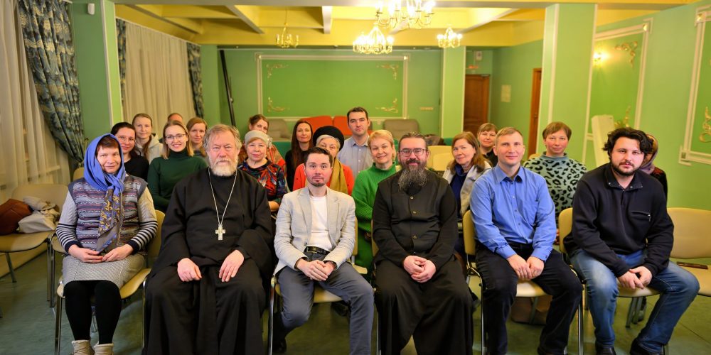 Прихожане и гости храма иконы Божией Матери «Живоносный Источник» в Бибиреве встретились с протоиереем Михаилом Потокиным