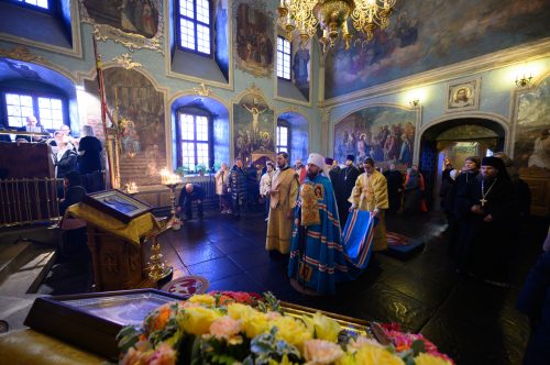 Митрополит Арсений совершил Божественную литургию в храме святителя Николая Чудотворца, Патриаршего подворья храмов Николо-Перервинского монастыря