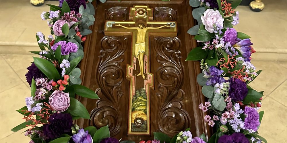 Накануне Недели 3-й Великого поста митрополит Арсений возглавил всенощное бдение с чином выноса Креста Господня в храме Живоначальной Троицы в Усадьбе Свиблово