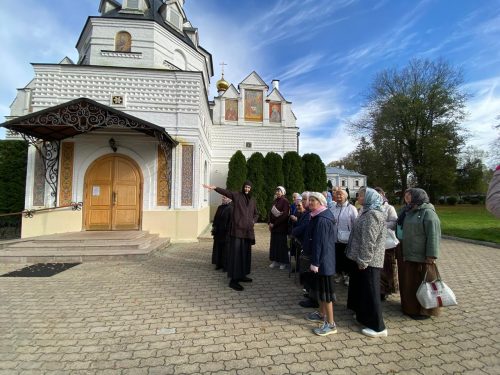 Прихожане храма святого благоверного князя Александра Невского в Лианозове совершили паломничество в Стефано-Махрищский монастырь во Владимирской области