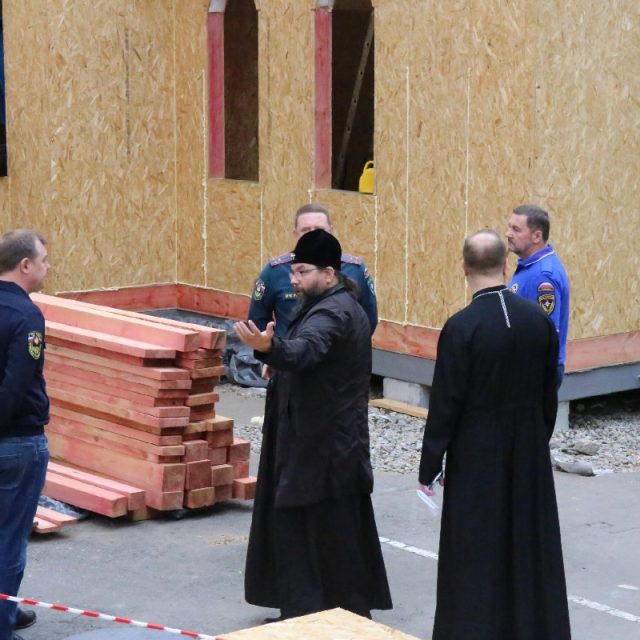 Состоялся осмотр строящегося храма великомученика Георгия Победоносца на территории ГПС МЧС России