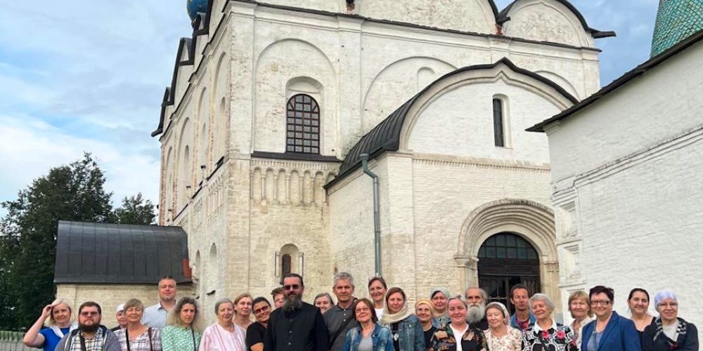 Прихожане храма иконы Божией Матери «Живоносный Источник» в Бибиреве совершили паломничество в Суздаль