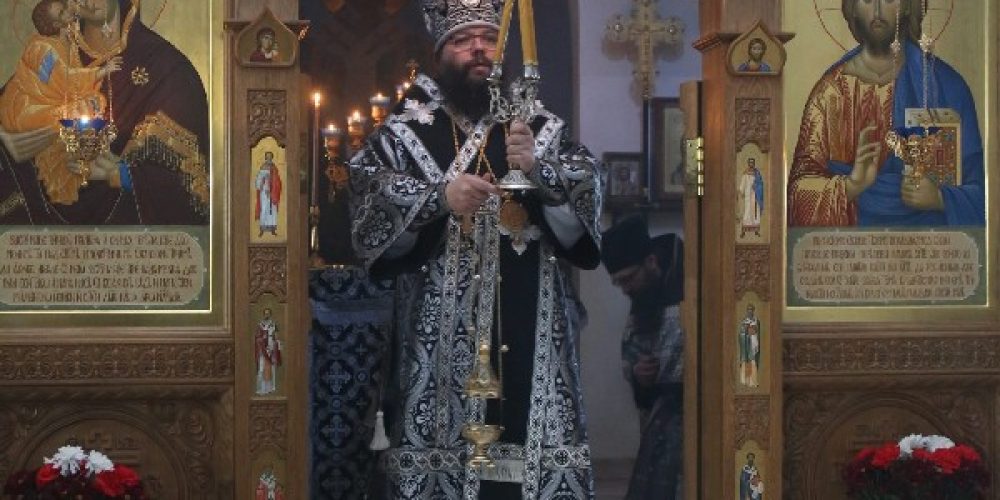 Управляющий Северо-Восточным и Юго-Восточным викариатствами в среду первой Седмицы Великого Поста совершил первую Литургию Преждеосвященных Даров