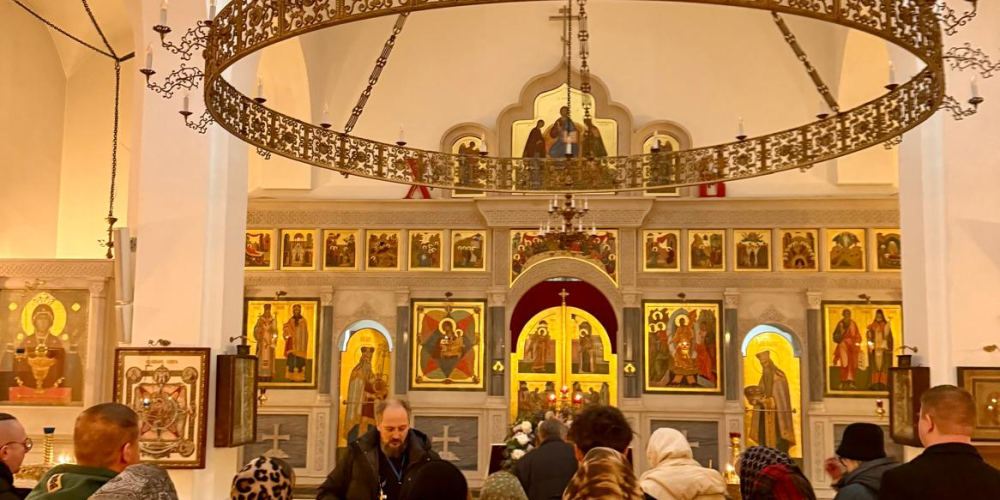 Храм иконы Божией Матери «Неопалимая Купина» в Отрадном посетили представители концерна «КРОСТ»