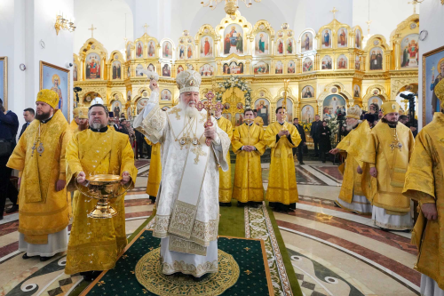 Святейший Патриарх Кирилл освятил Успенский храм в Останкине