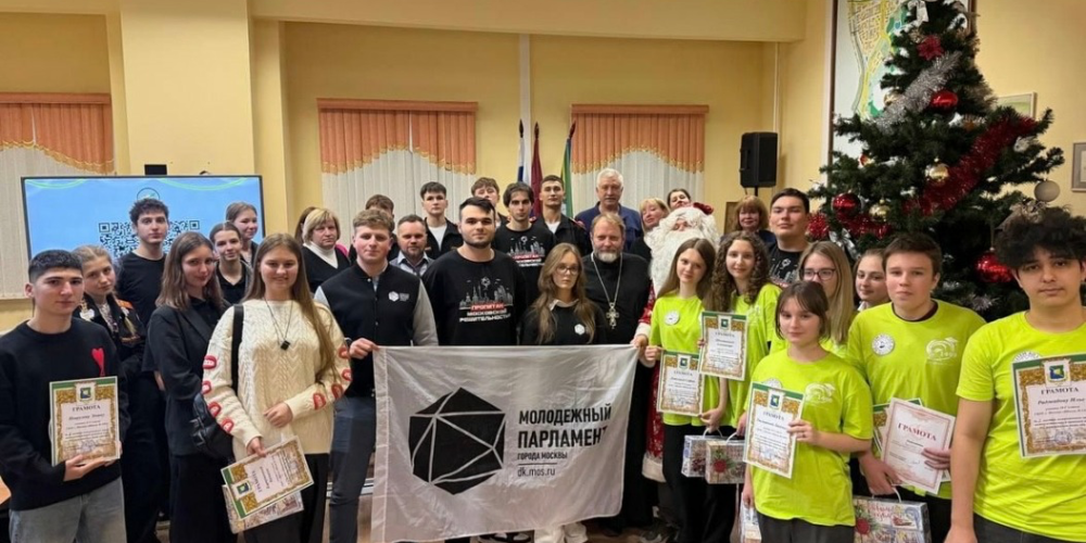 Клирик храма Живоначальной Троицы в Останкино принял активное участие в подготовке школьной игры «Подросток и закон»