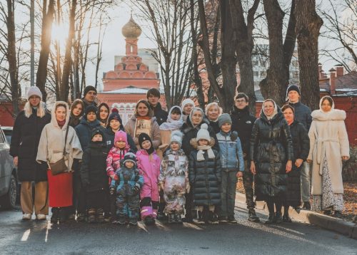 В воскресной школе храма Живоначальной Троицы при бывшем приюте Бахрушиных состоялся киноурок с экскурсией по территории бывшего Бахрушинского приюта