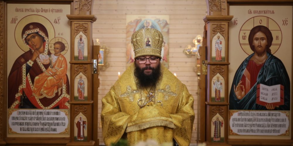 Архиепископ Егорьевский Матфей совершил Литургию в храме иконы Божией Матери «Отрада и Утешение» в Ярославском