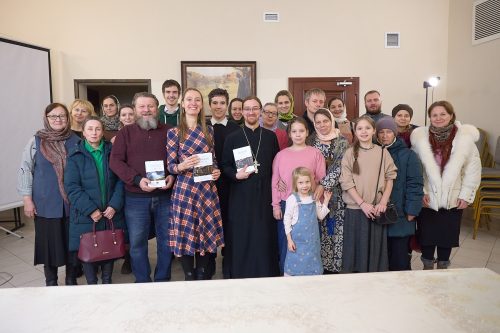 Лекция-встреча «Что интересного может найти современная женщина в Библии?» в храме иконы Божьей Матери «Неопалимая Купина» в Отрадном