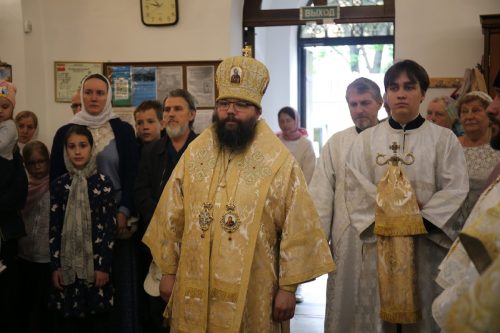 В праздник Вознесения Господня архиепископ Егорьевский Матфей возглавил Божественную литургию в храме святого благоверного князя Димитрия Донского в Раеве