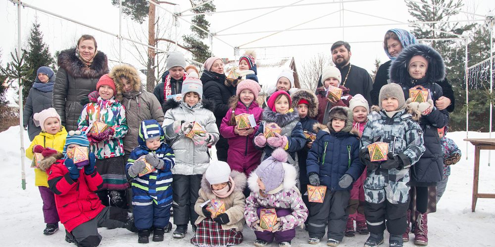 Традиционный рождественский праздник в Храме Успения Божией Матери в Архангельском-Тюрикове