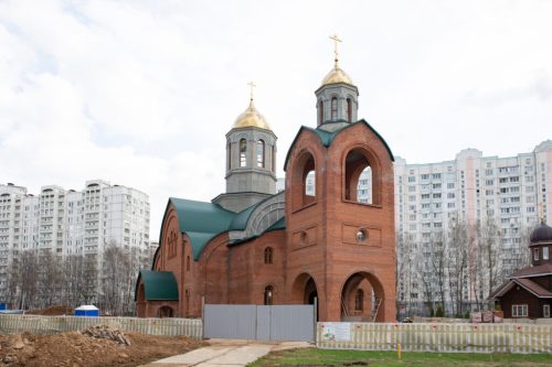 Продолжается строительство храма Усекновения главы Иоанна Предтечи в поселке Северный