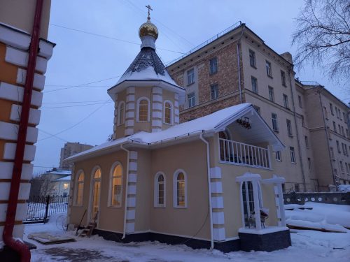 Архиепископ Егорьевский Матфей ознакомился с ходом работ в строящемся храме при Академии ГПС МЧС России