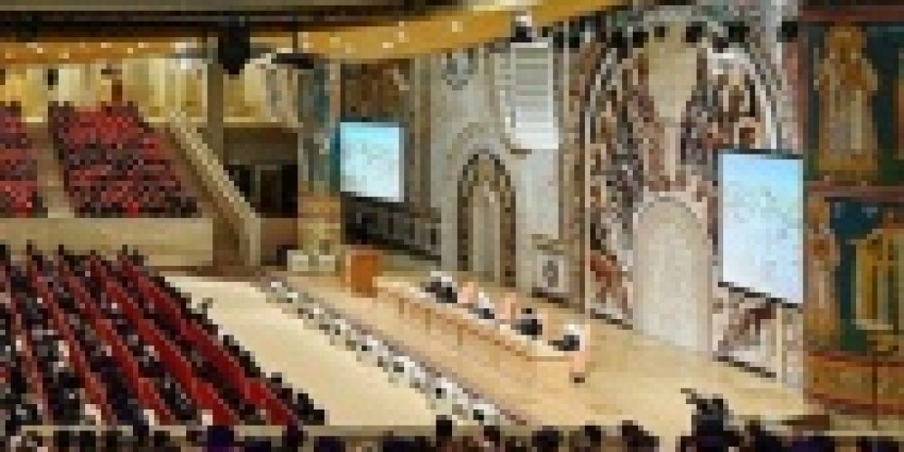 Святейший Патриарх Кирилл: Одно дело — пост для монаха, другое — для человека, выполняющего тяжелую физическую работу